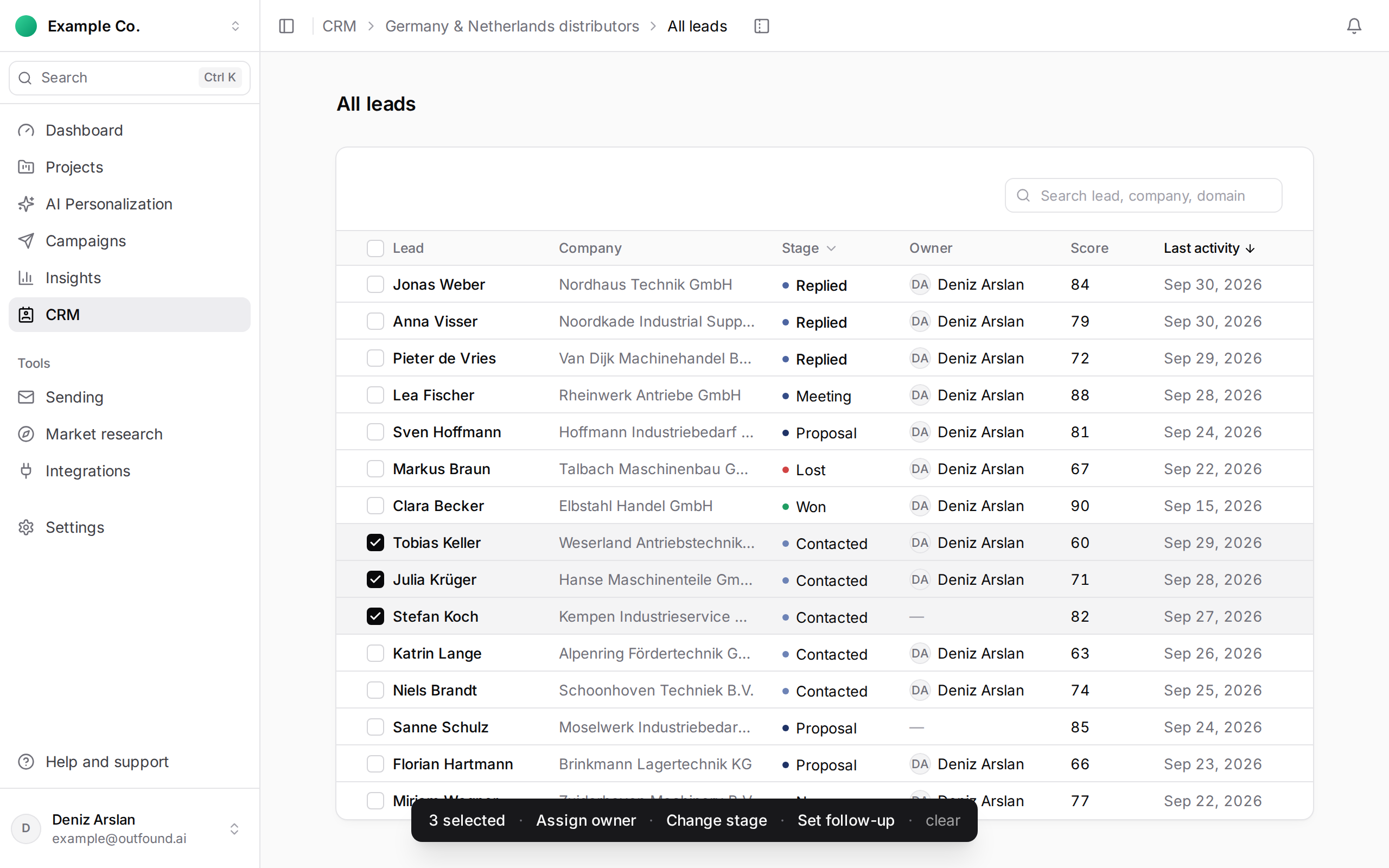 All leads: three people selected, with Assign owner, Change stage and Set follow-up at the bottom